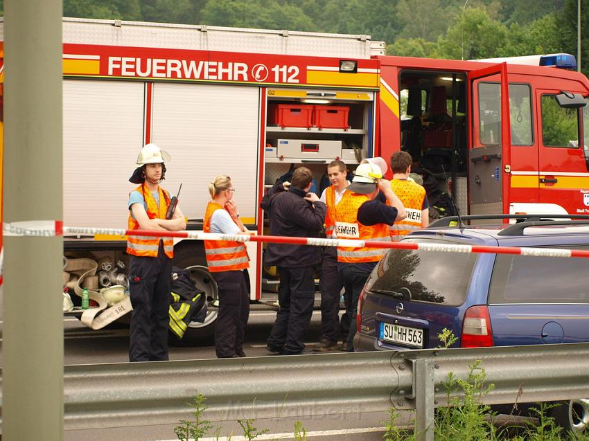 Schwerer Unfall mit Reisebus Lohmar Donrather Dreieck P226.JPG